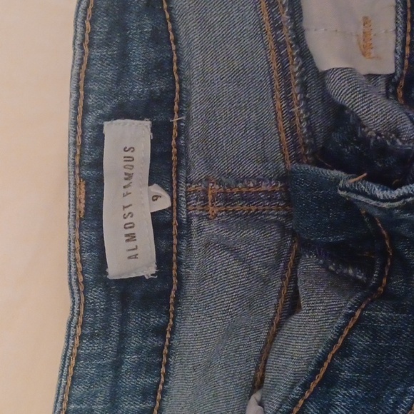 Almost Famous Shorts - Picture 2 of 5